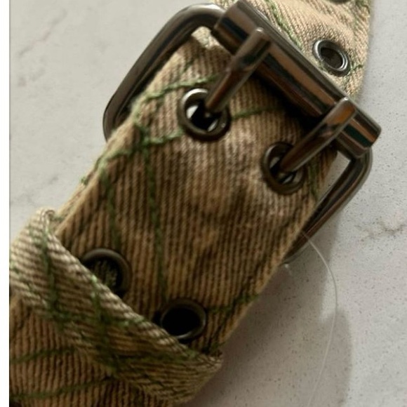 NWOT Urban Outfitters Darci shoulder bag 
Olive green quilted pattern
Sold out! - Picture 6 of 8